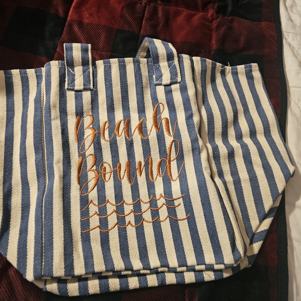 Large lake tote
